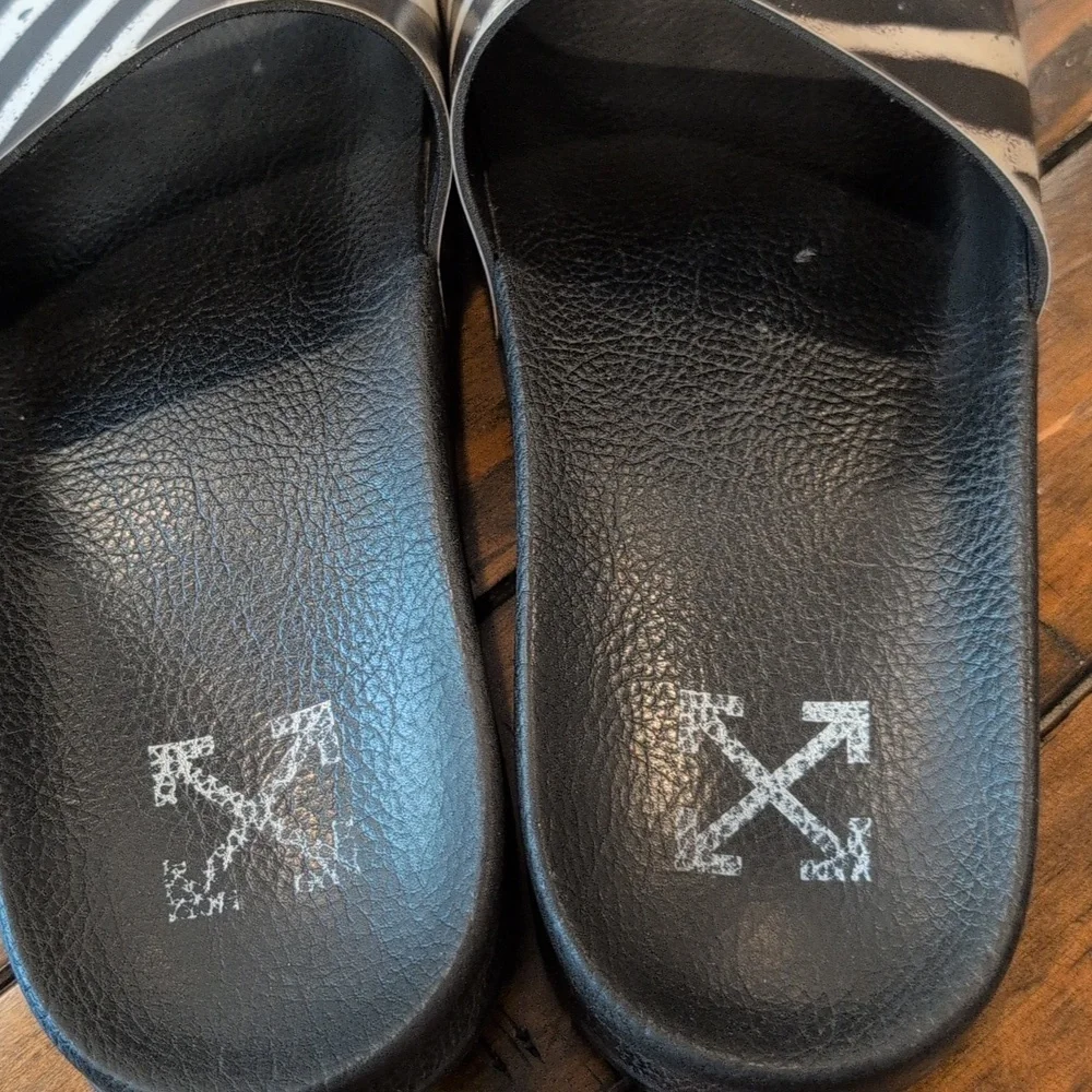 Off-white Spray Stripes Slides 43